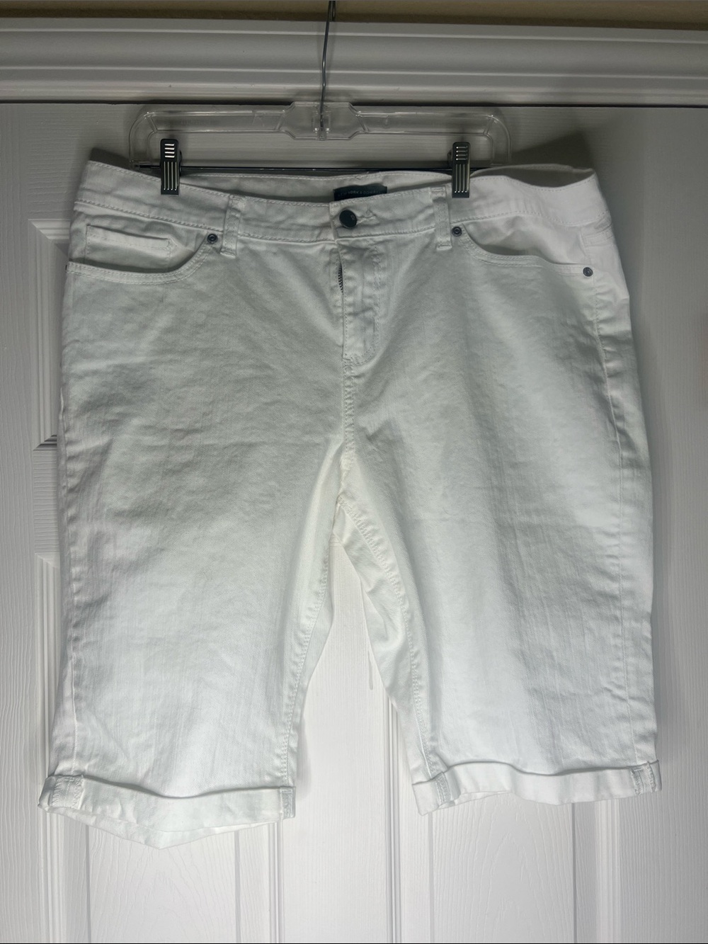 New York & Company White Flat-Front Women's Shorts
